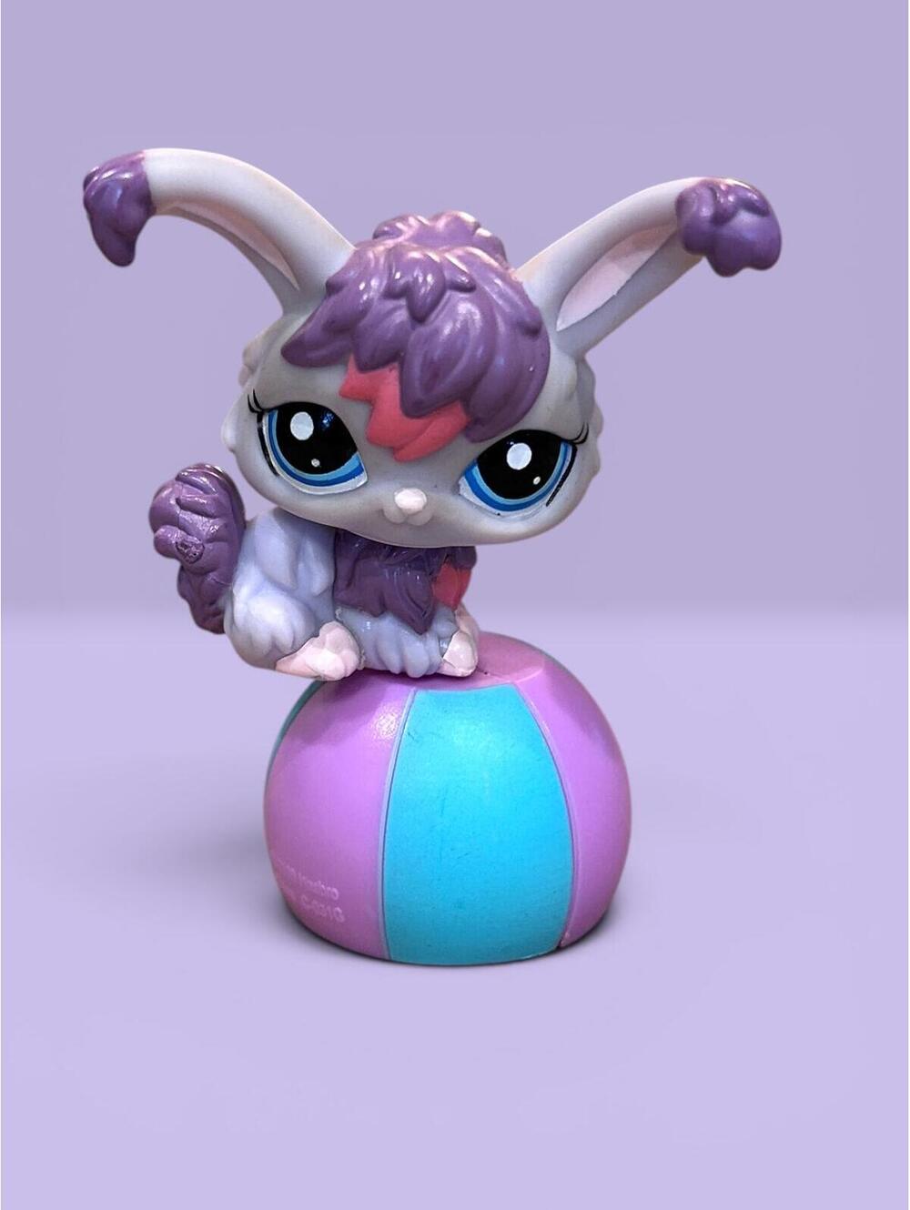 Littlest Pet Shop LPS Angora Rabbit #1815 with Accessory